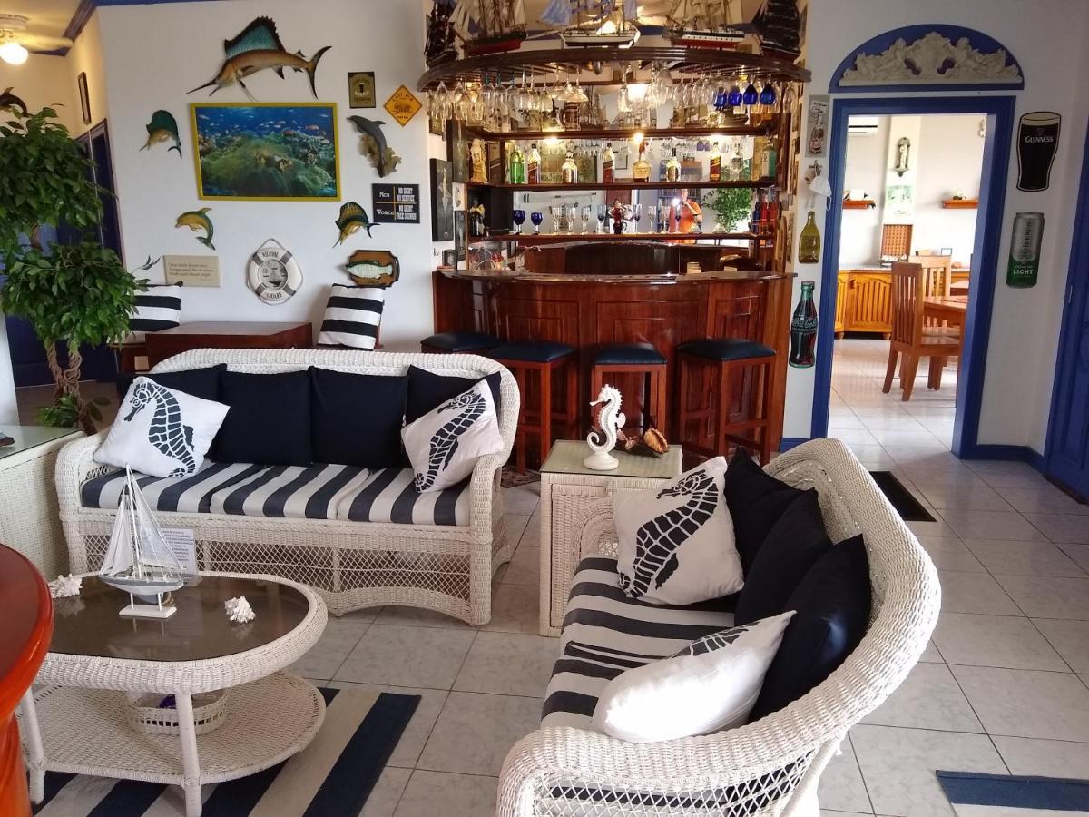 Drake Inn Puerto Villamil Exteriér fotografie